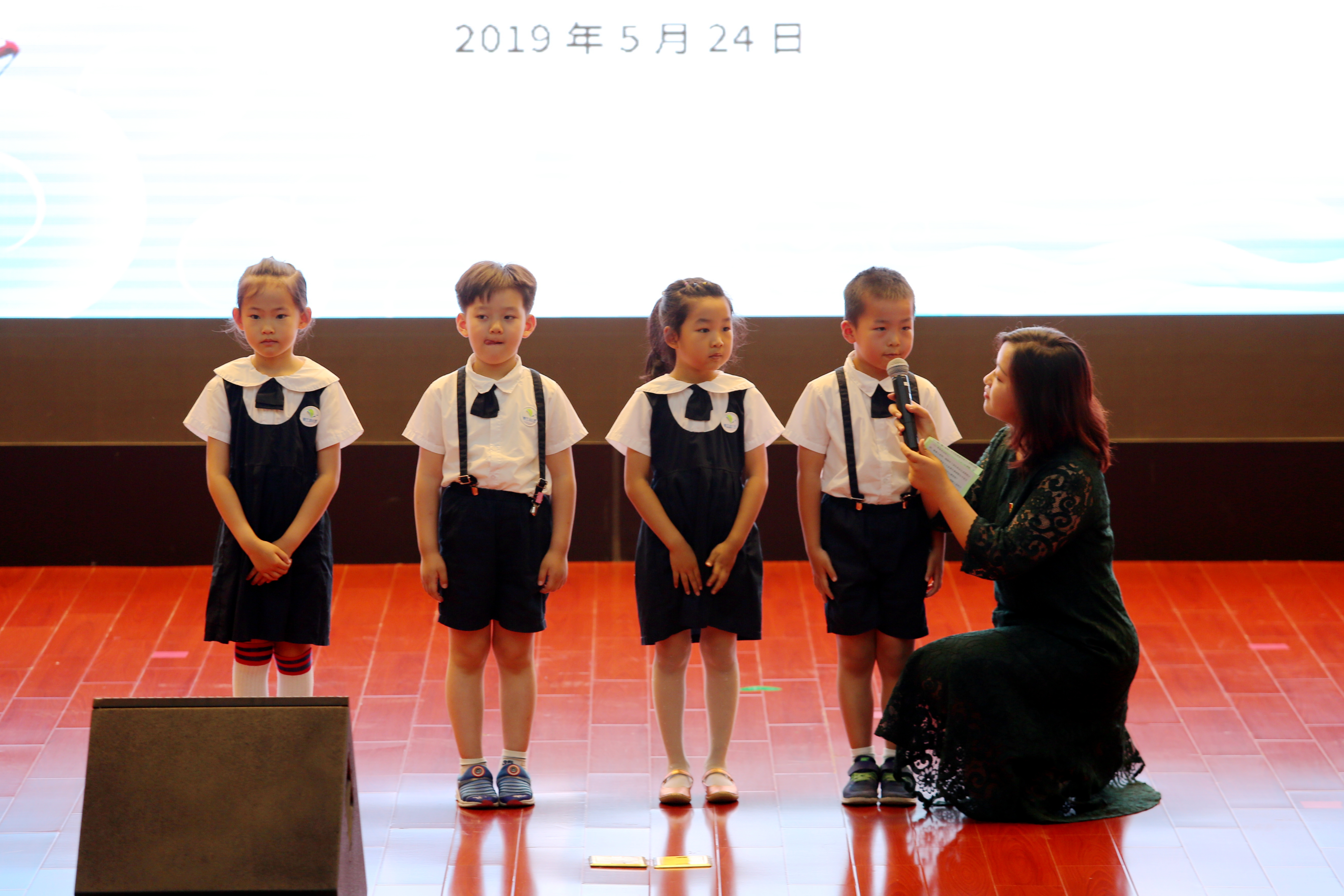 访谈幼儿.JPG